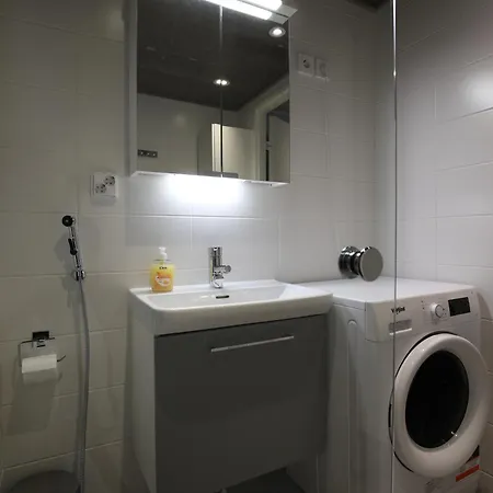 Appartement Hieno Yksioe Tapiolan Urheilupuistossa.